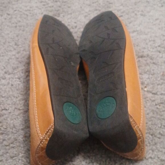 Nurture leather tan crocodile casual slip on loafers Sz 7.5 EUC - Picture 8 of 9